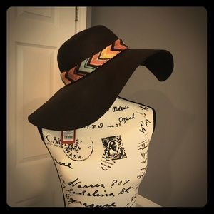 New Missoni brown floppy hat